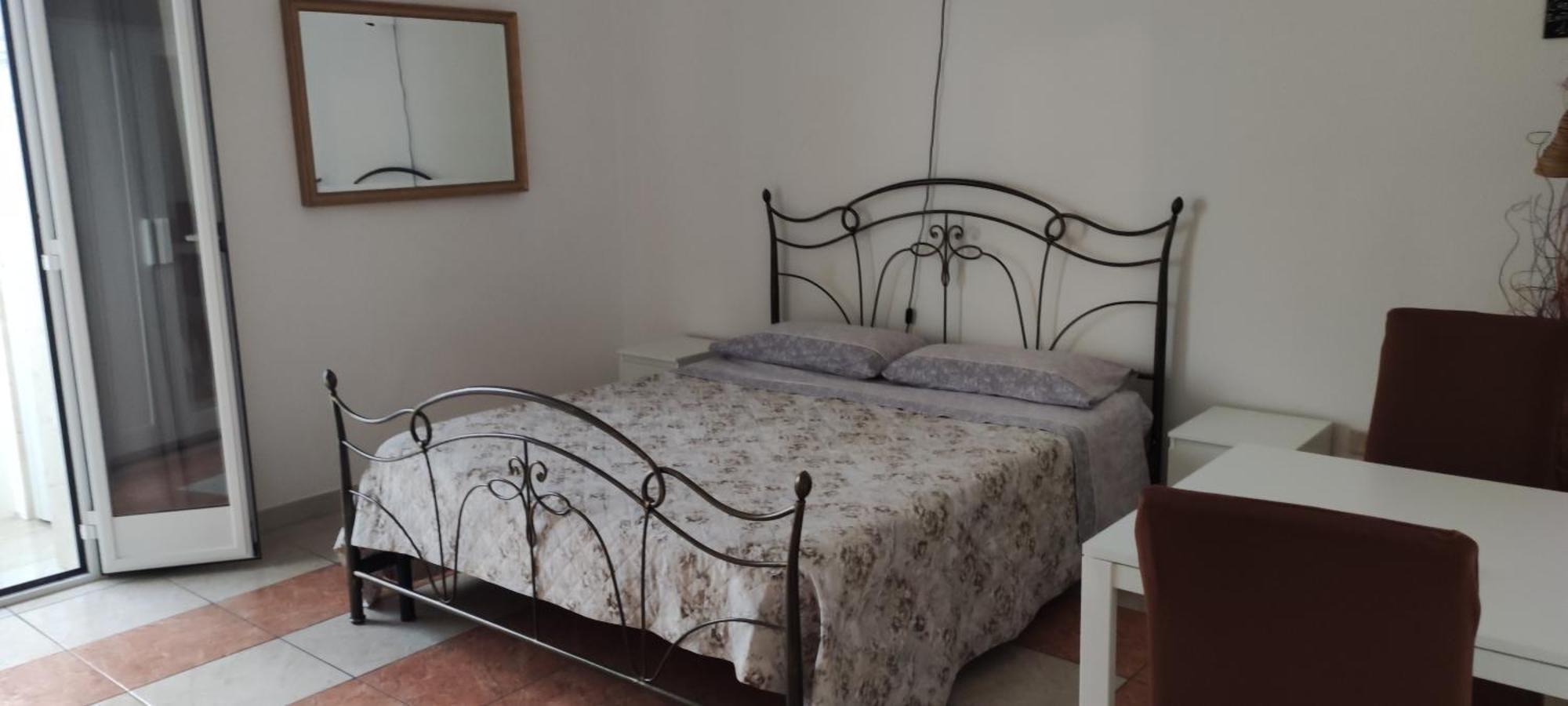 Da Vinci Affittacamere Borgo Таранто Экстерьер фото
